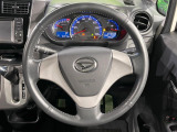 【純正革巻きステアリング】上質な革を使用することで、手にしっかり馴染みとても運転しやすいハンドルです♪