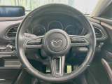 【純正革巻きステアリング】上質な革を使用することで、手にしっかり馴染みとても運転しやすいハンドルです♪