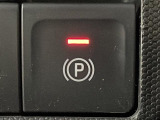 【電動パーキングブレーキ】パーキングブレーキを指先だけで操作可能です!力の弱い人にも安心してブレーキをかけていただけます!