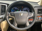 【純正革巻きステアリング】上質な革を使用することで、手にしっかり馴染みとても運転しやすいハンドルです♪