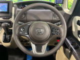 【ステアリングスイッチ】運転中、前方から目線をそらすことなく、オーディオ等の操作が可能な便利機能!安心&快適なドライブを演出してくれます♪
