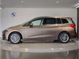 【拘りのFR】BMWが多く採用するFR車。ダイレクトでスポーティな加速感・シャープなハンドリングを実現。縦置きエンジンレイアウトにより、フラットで上質な乗り味です。