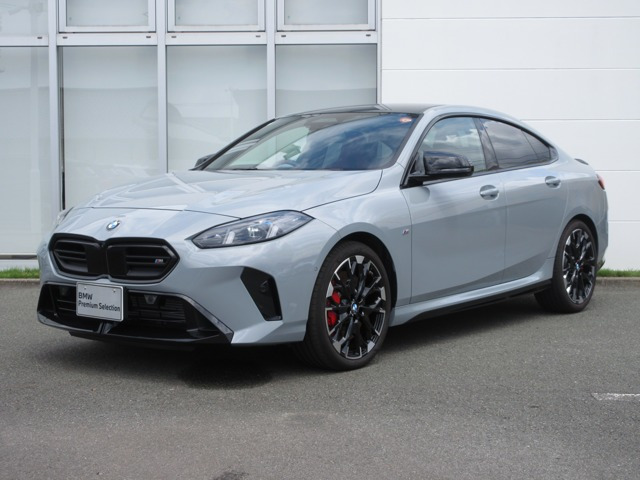 2シリーズグランクーペM235 xドライブ 4WD