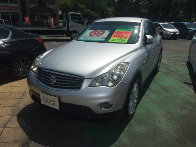 スカイラインクロスオーバー3.7 370GT FOUR 4WD