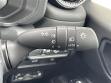 【オートライト(AUTO)】外の明るさをシステムが感知して、自動でヘッドライトが点灯します!ヘッドライトをつけ忘れを防ぐ便利機能です。