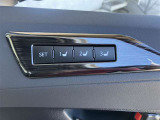 運転席パワーシート装備(メモリー機能付き)
