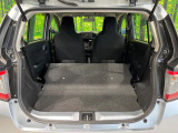 普段のお買い物や通勤、送迎等に十分な荷室スペースを確保しております。セカンドシートを倒すと、大きな荷物の積載も可能です♪