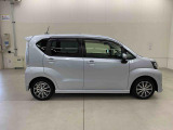 軽自動車、小型車を中心に常時300台展示車を御用意させて頂いております