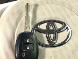 【キーレス】少し離れた場所からでもボタン一つでドアの開錠・施錠ができるのでとっても便利!ドアの鍵穴周りに傷をつけることもありません♪