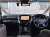 見通しのよいすっきりとした視界で、誰でも運転しやすいです。運転のしやすさは疲れにくさにも繋がりますよ♪