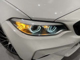 また、BMW正規認定中古車は、エマージェンシーサービスが自動付帯。24時間365日、皆様のカーライフをサポート致します。確かな安心のうえで、「駆けぬける歓び」をご堪能ください。
