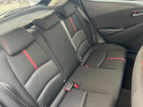 コンパクトカーですが、セカンドシートは十分な広さがあり快適にお乗りいただけます♪シートを倒して大きな荷物を積んだりと、用途の幅が広い1台です。