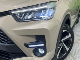 【シーケンシャルターンランプ付きLEDヘッドライト】人気の『流れるウィンカー』付きのLEDヘッドライトを装備♪高級感はもちろん、点灯時は存在感たっぷりで他車からも認識されやすく安心です。