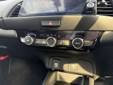 夏でも冬でもお好みの温度に設定しておけば、AUTO ボタンひとつで快適な車内空間へ!風の強さや温度、内外気の切り替えも自動で調整してくれます♪