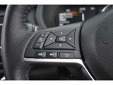 ハンドルから手を離さずにオーディオの操作ができるステアリングスイッチ!