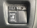 【パワースライドドア】スマートキーや運転席のスイッチでスライドドアの開閉が可能♪電動だから力を入れてドアを開ける必要が無く、小さいお子様でも、重い荷物を持っている時もラクに開け閉めできます♪