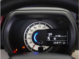 【明るく見やすいメーター】視認性が良く明るく見やすいメーター。運転者にとって見やすいメーターは運転していても疲れないですよね。