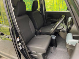 運転席シート廻りは使用感も少なく、良好な状態となっています。丁寧に使われていたことがよくわかりますね。