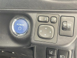 【 スマートキー・プッシュスタート 】鍵を挿さずにポケットに入れたまま鍵の開閉、エンジンの始動まで行えます。