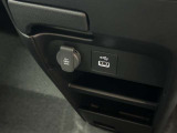 運転席は使用感などなく綺麗な状態です!匂いなど気になる方は是非ご来店ください!