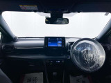 落ち着いたカラーの内装で、ゆったりと運転したい方に。