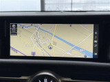 【ナビ画面】主に地図を表示し、目的地へのルート案内や渋滞情報などを表示するために使われます。
