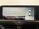 バックカメラ付きだから後方を画面で確認できます。駐車などが苦手な方でも安心のアイテムです。