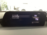 Apple Carplay・Android Auto対応!マツダ コネクト(コマンダーコントロール)でスマートフォンを操作して、通話、音楽を聴いたり、マップで目的地を調べることができます。
