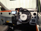 居心地の良い運転席、長く座ってられるリラックスできるデザインがいいですね。