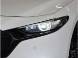 【LEDヘッドライト】省電力で長寿命の明るく運転しやすいLEDヘッドランプです。明るく照らすので暗い夜道からお客様を守ってくれます。お近くの広島マツダまでお越しください。