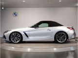 【拘りのFR】BMWが多く採用するFR車。ダイレクトでスポーティな加速感・シャープなハンドリングを実現。縦置きエンジンレイアウトにより、フラットで上質な乗り味です。
