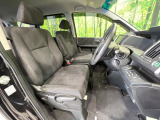 運転席シート廻りは使用感も少なく、良好な状態となっています。丁寧に使われていたことがよくわかりますね。