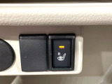 【シートヒーター】寒い日に重宝するシートヒーター!エアコンより早く温まってくれるので寒がりの人も安心ですね♪エアコンの温風は乾燥するから苦手、という方にもをおすすめです。