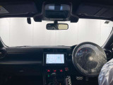 お洒落な内装で毎日運転するのが楽しくなりますね。