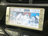 【メーカー純正ナビ】インテリアに溶け込むスタイリッシュな「専用設計」メーカーナビを装備♪視認性や操作性など基本性能にも優れ、より上質なカーライフをお楽しみいただけます。