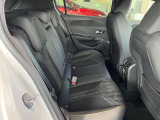 後席。運転中も疲れを感じさせない、すわり心地の良いシート