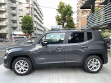 ジープを象徴する台形型のホイールアーチ