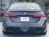 また、BMW正規認定中古車は、エマージェンシーサービスが自動付帯。24時間365日、皆様のカーライフをサポート致します。確かな安心のうえで、「駆けぬける歓び」をご堪能ください。