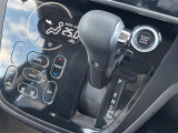 気になる車はすぐにお問い合わせください!画面右側の0066から始まる無料ダイヤルからお問い合わせ下さい!専門スタッフがお車のご質問にお答えいたします!