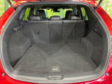 後席を格納すると、これだけの広さが!シーンに合わせたシートアレンジで、大きな荷物も積むことが出来ます♪