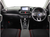 ドライバーが運転以外のことに気を遣うことなく、疲れにくく、安心・集中して運転ができる。操作パネルやシートのデザインなど細部にまでこだわっています。