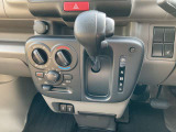 中古車だからボディーコーティングがおすすめ!下地処理が重要なコーティングはもちろんプロの施工でピカピカに仕上げます。
