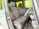 運転席シート廻りは使用感も少なく、良好な状態となっています。丁寧に使われていたことがよくわかりますね。