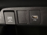 【USBポート】USBポートも装備されています♪スマートフォンのオーディオに連携も可能です。今や欠かせない装備の一つです!