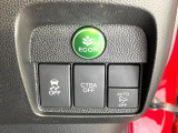 【シティブレーキアクティブシステム】低速走行中に前方の車両等を認識し、衝突しそうな時は警報とブレーキで衝突回避と被害軽減をアシスト。より安全にドライブをお楽しみいただけます。