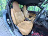 運転席シート廻りは使用感も少なく、良好な状態となっています。丁寧に使われていたことがよくわかりますね。