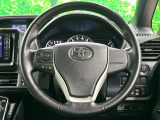 【純正革巻きステアリング】上質な革を使用することで、手にしっかり馴染みとても運転しやすいハンドルです♪