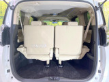 積み下ろしのしやすいデッキにはたっぷりと荷物を積み込んでいただけます。遊びから仕事まで、様々なシーンで頼れます♪