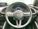 【ステアリングスイッチ】運転中、前方から目線をそらすことなく、オーディオ等の操作が可能な便利機能!安心&快適なドライブを演出してくれます♪