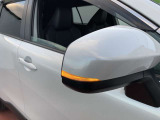 ウィンカー付きドアミラー!ただ単純に他の車に対しての安全性だけでなく、高級感を演出します!
